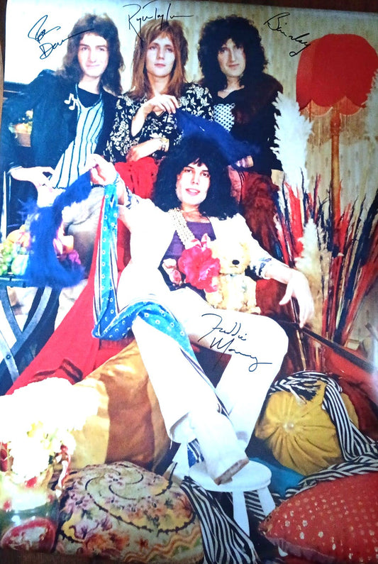The ultimate expert guide to Queen banned autographs and signed photos