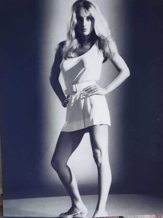 Expert guide to Sharon Tate autographs