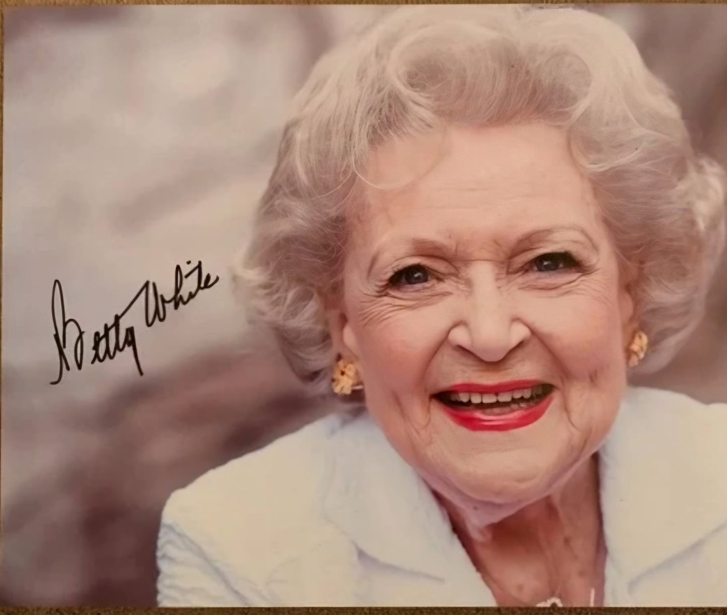 Betty White signed autographed photo the later years Boston memorabilia