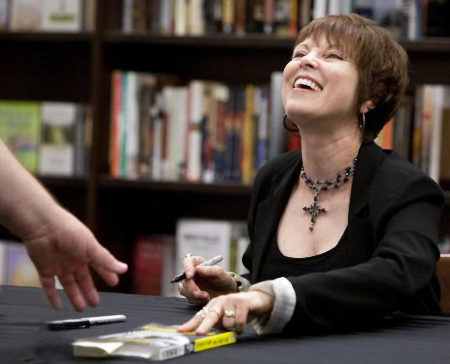 Pat Benatar signing autograph for fans photo Boston memorabilia