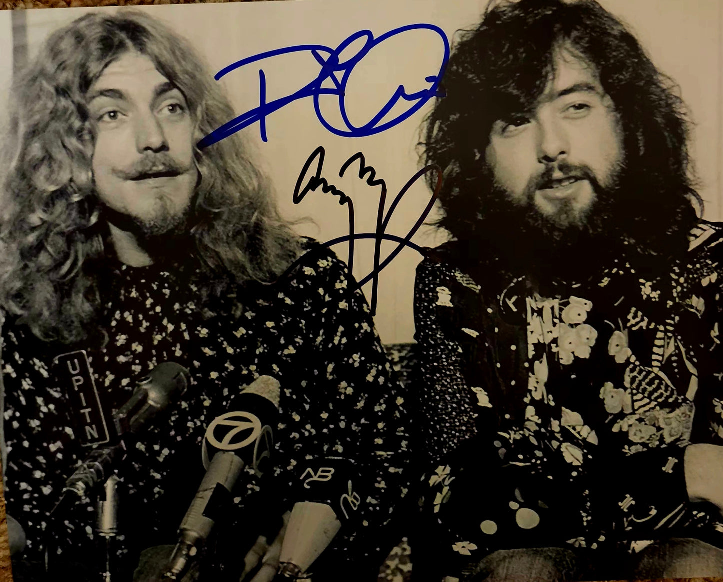 Led Zeppelin Robert Plant Jimmy Page signed photo