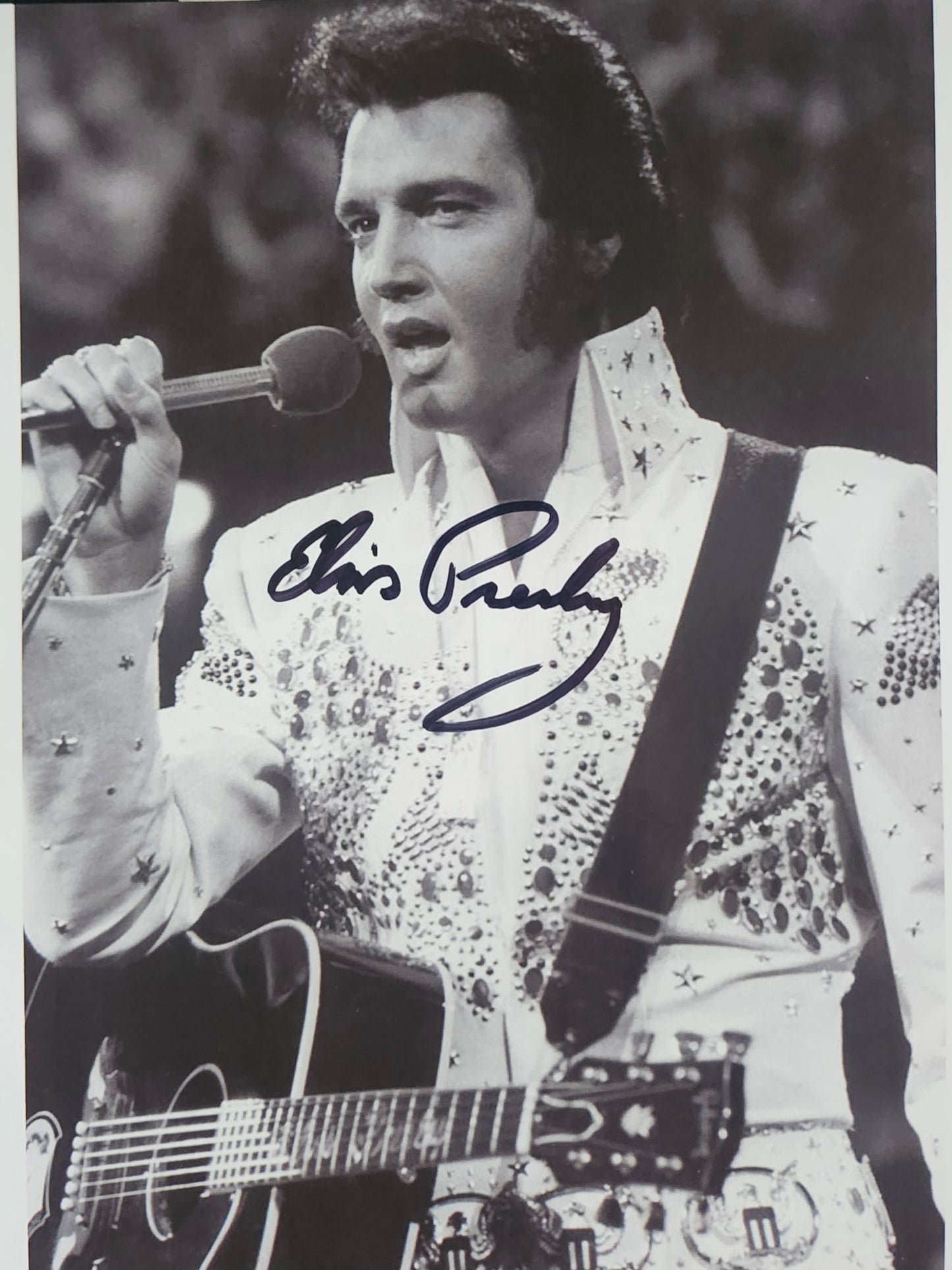 ELVIS PRESLEY signed autographed photo COA Hologram