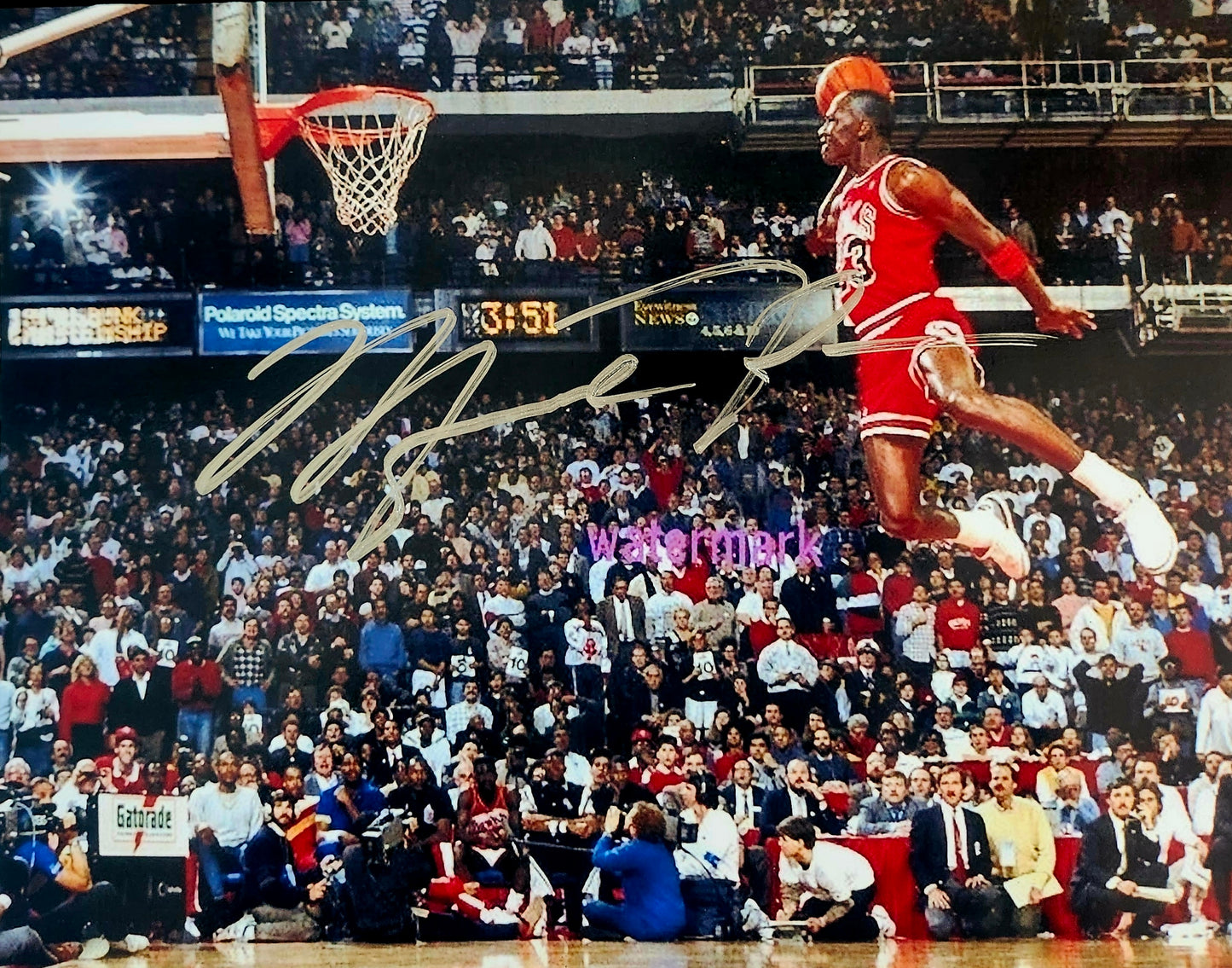 MICHAEL JORDAN signed photo free throw line COA hologram