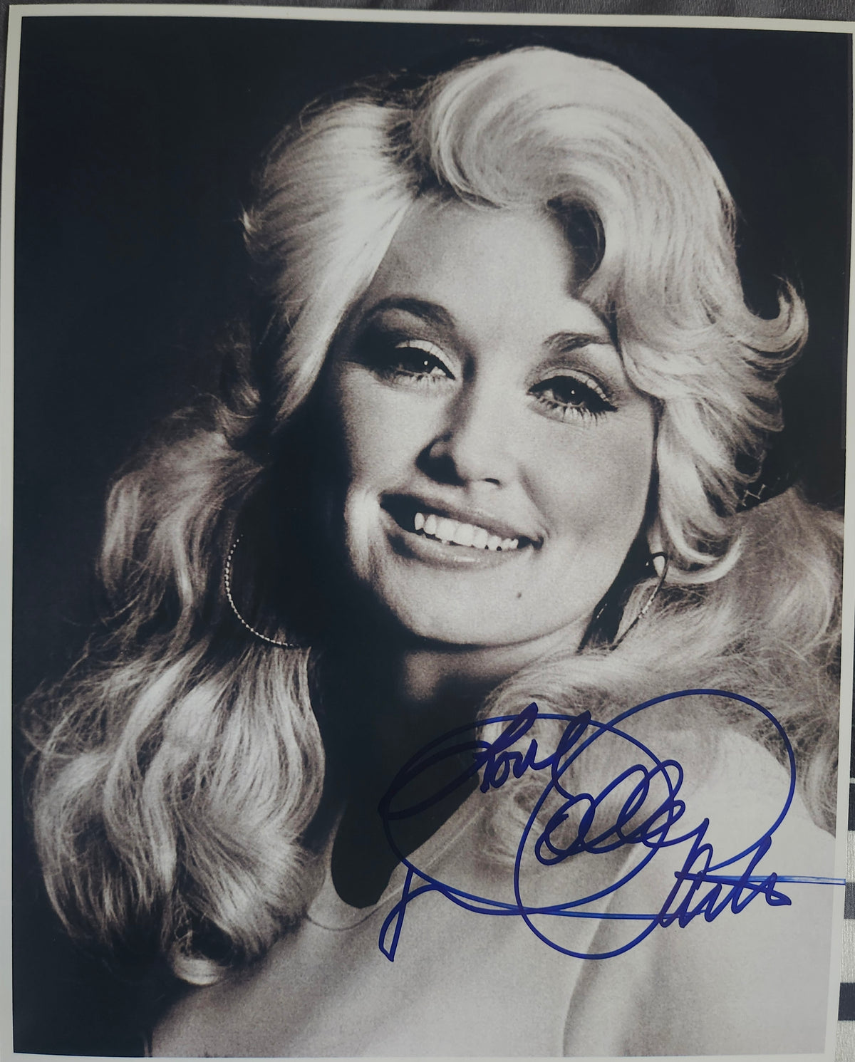 DOLLY PARTON Signed Photo COA Hologram