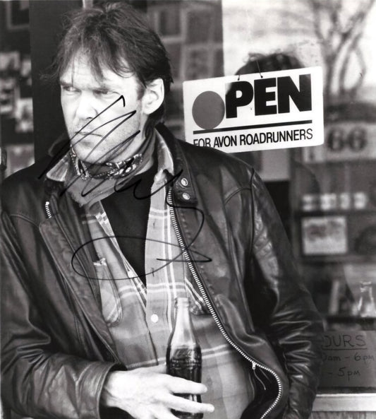 Neil Young signed photo for Avon Road Runners sign Boston memorabilia