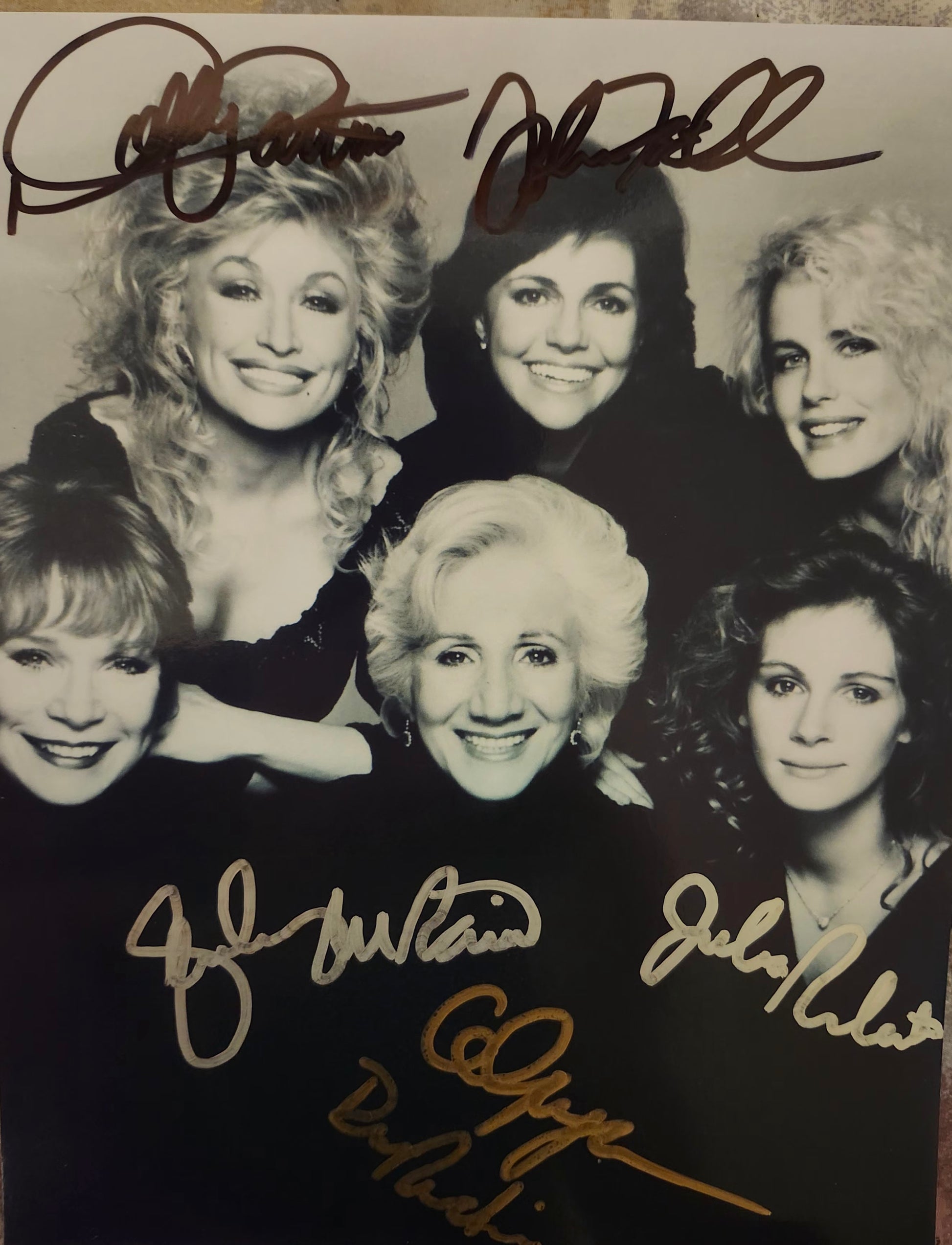 steel magnolias cast signed photo in black and white