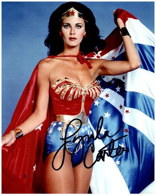 LYNDA CARTER WONDER WOMAN signed autographed photo COA Hologram with the American flag