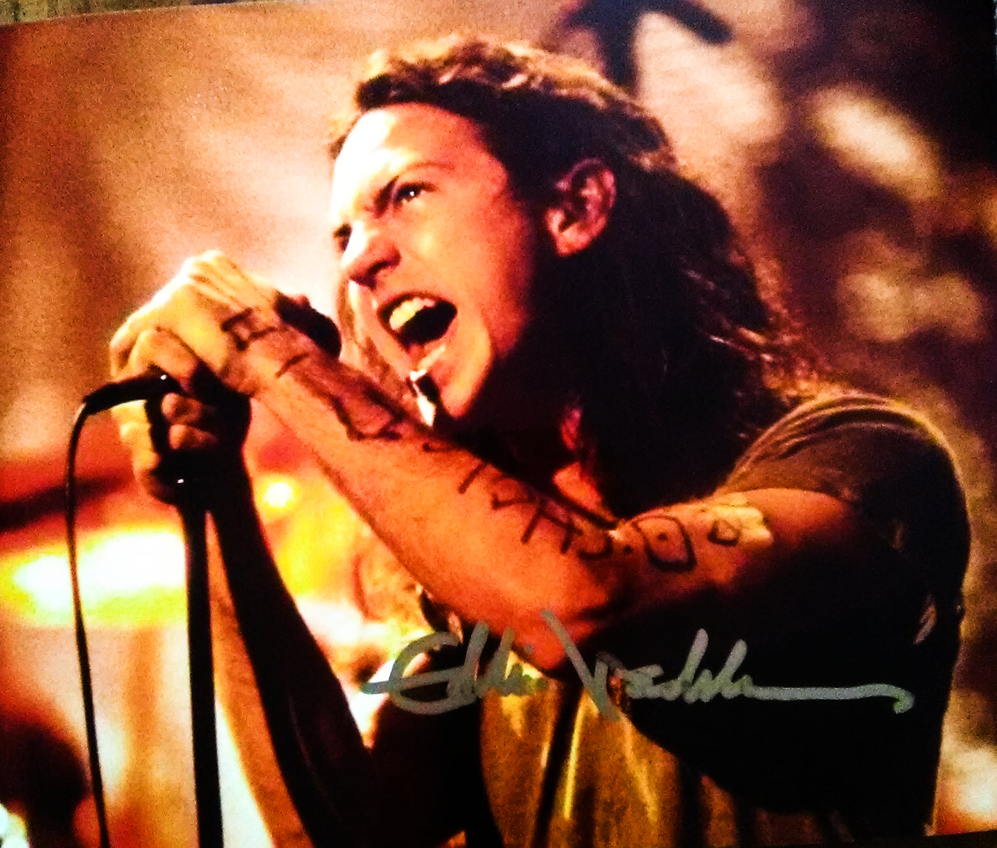 EDDIE VEDDER signed autographed photo COA Hologram singing hard on microphone