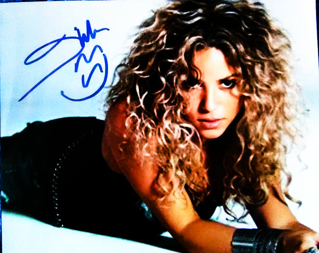 SHAKIRA signed autographed photo COA Hologram Beckett Autographs