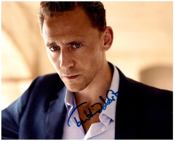 TOM HIDDLESTON signed autographed photo COA Hologram Beckett Autographs