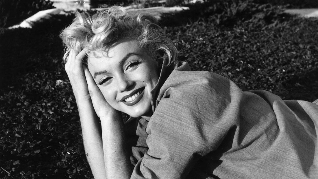 THE CAPTIVATING MARILYN MONROE AUTOGRAPHS