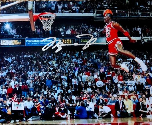 MICHAEL JORDAN signed photo free throw line COA hologram