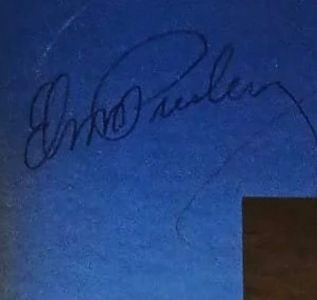 Album close up signature