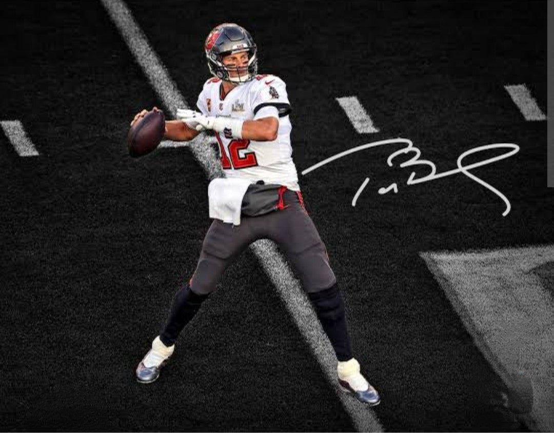 TOM BRADY signed autographed photo in action COA Hologram