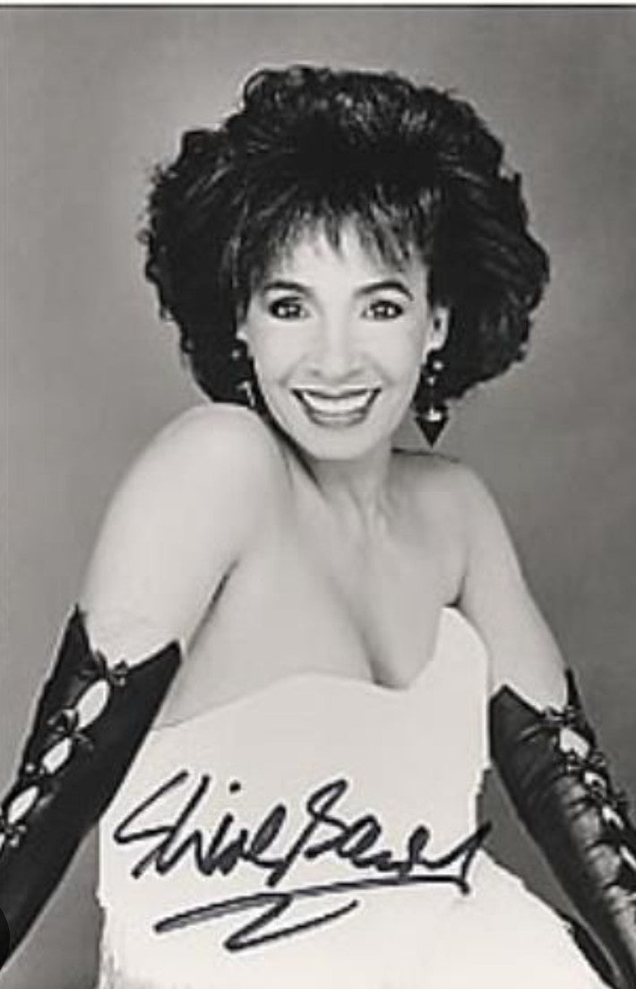 Shirley Bassey signed photo lovely pic Boston memorabilia