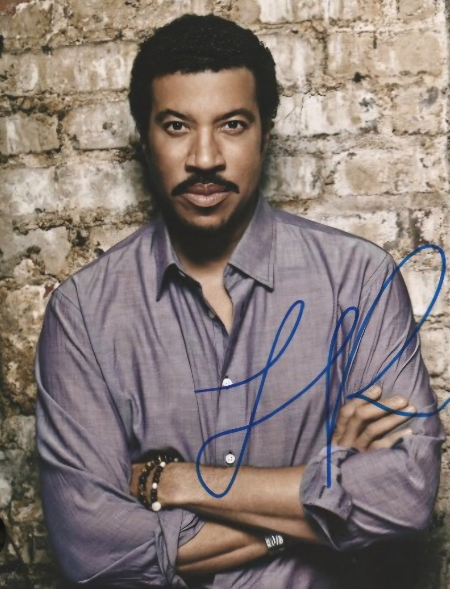 Lionel Richie signed autographed photo against the wall Boston memorabilia