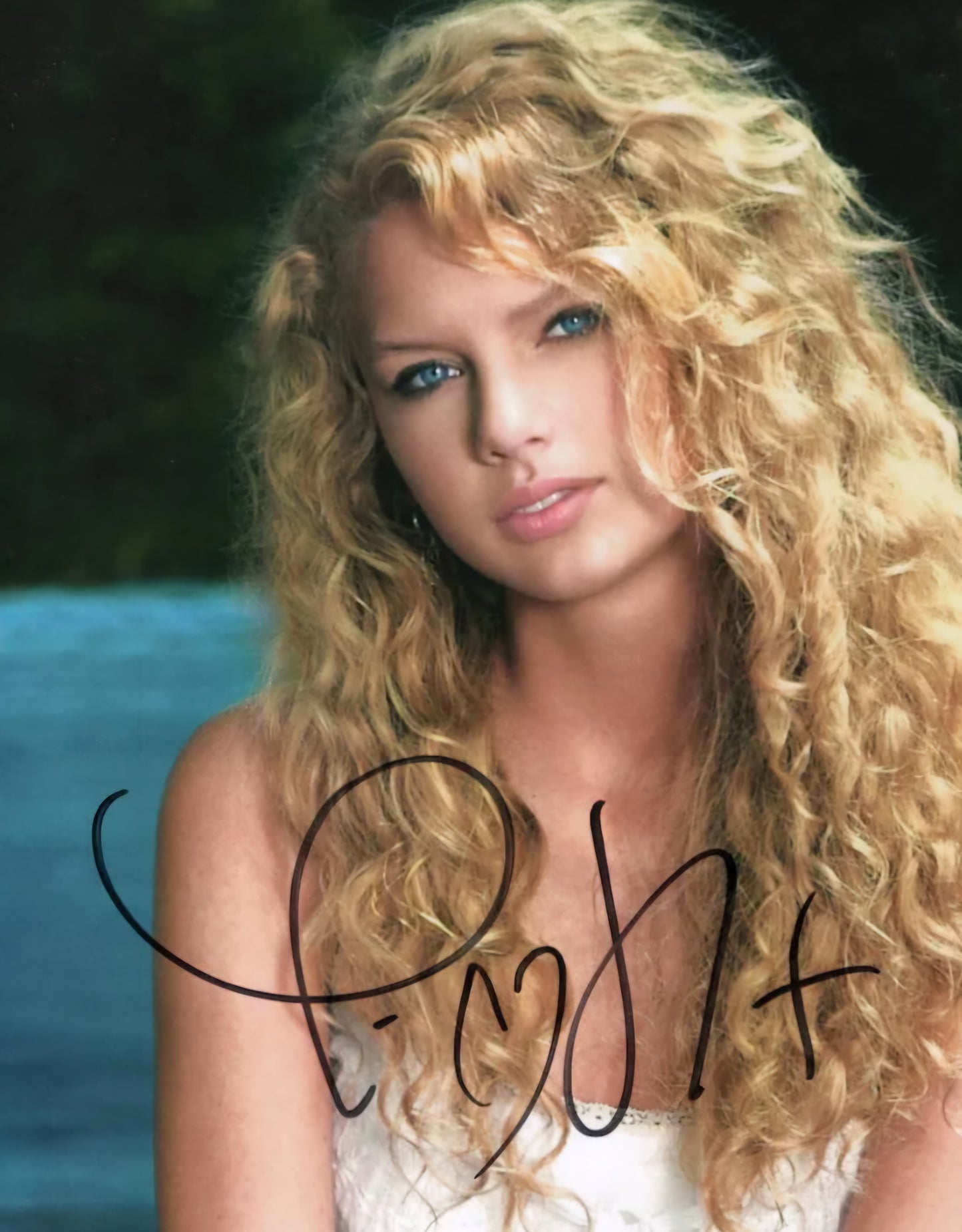 Taylor Swift signed photo stylish hair image Boston memorabilia