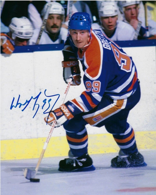 Wayne Gretzky signed photo Boston memorabilia in action on ice