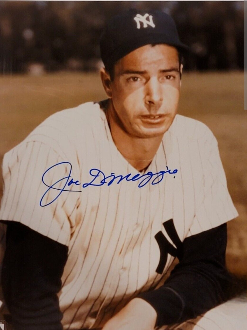 joe dimaggio signed photo on his legs blue marker