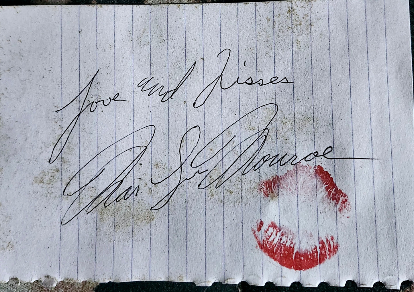 Marilyn Monroe signed phoo love and kisses