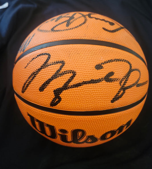 MICHAEL JORDAN AND NBA LEGENDS Signed Basketball COA Hologram