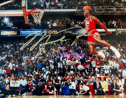 MICHAEL JORDAN signed photo free throw line COA hologram