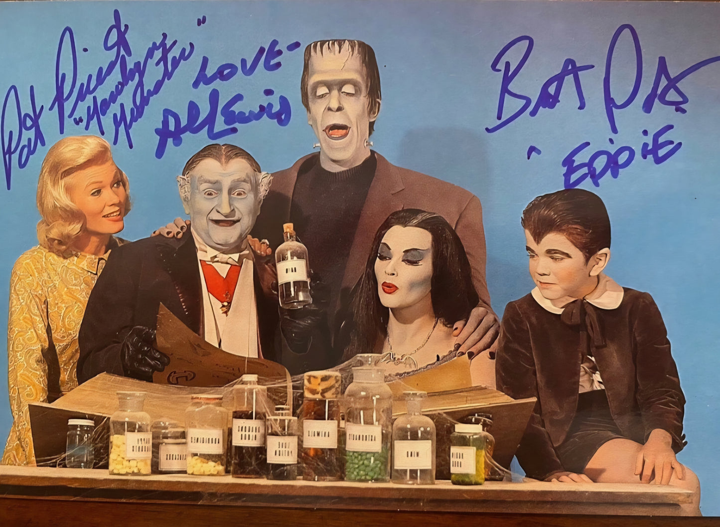 THE MUNSTERS CAST Signed Photo Blu COA Hologram