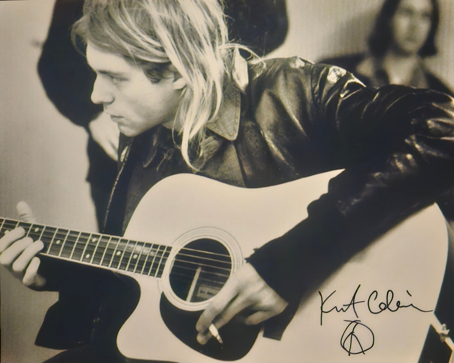 Kurt Cobain signed photo on stage in concert by Boston memorabilia
