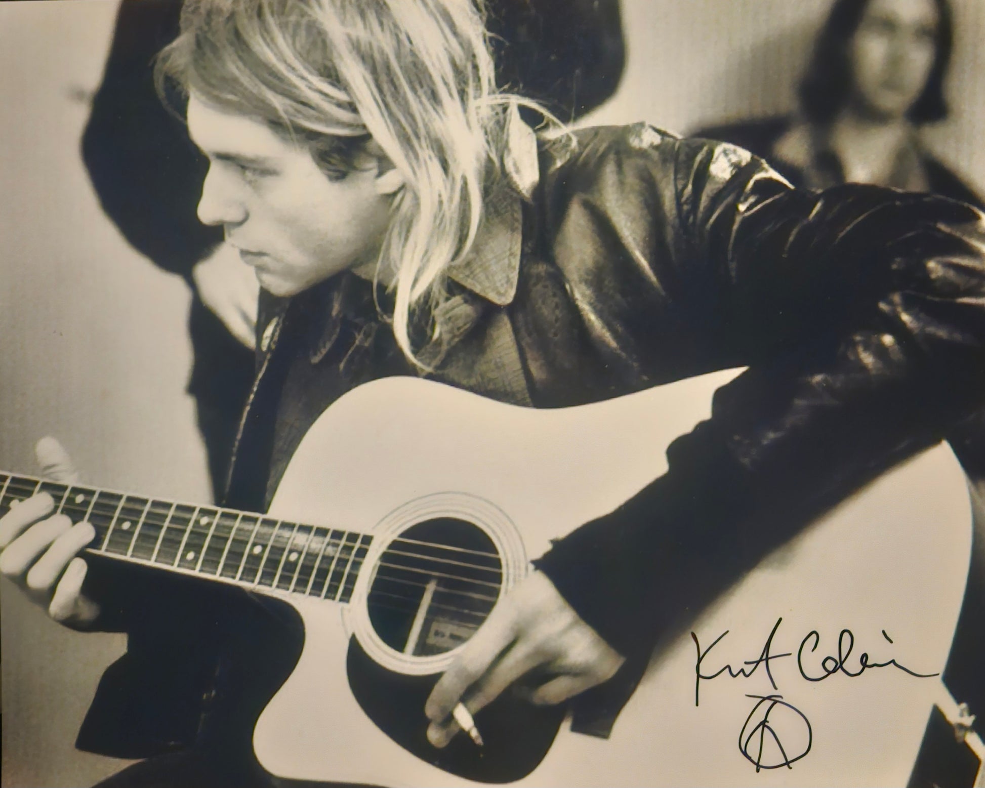Kurt Cobain signed photo on stage in concert by Boston memorabilia
