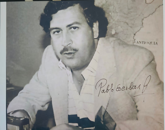 PABLO ESCOBAR Signed photo COA Hologram