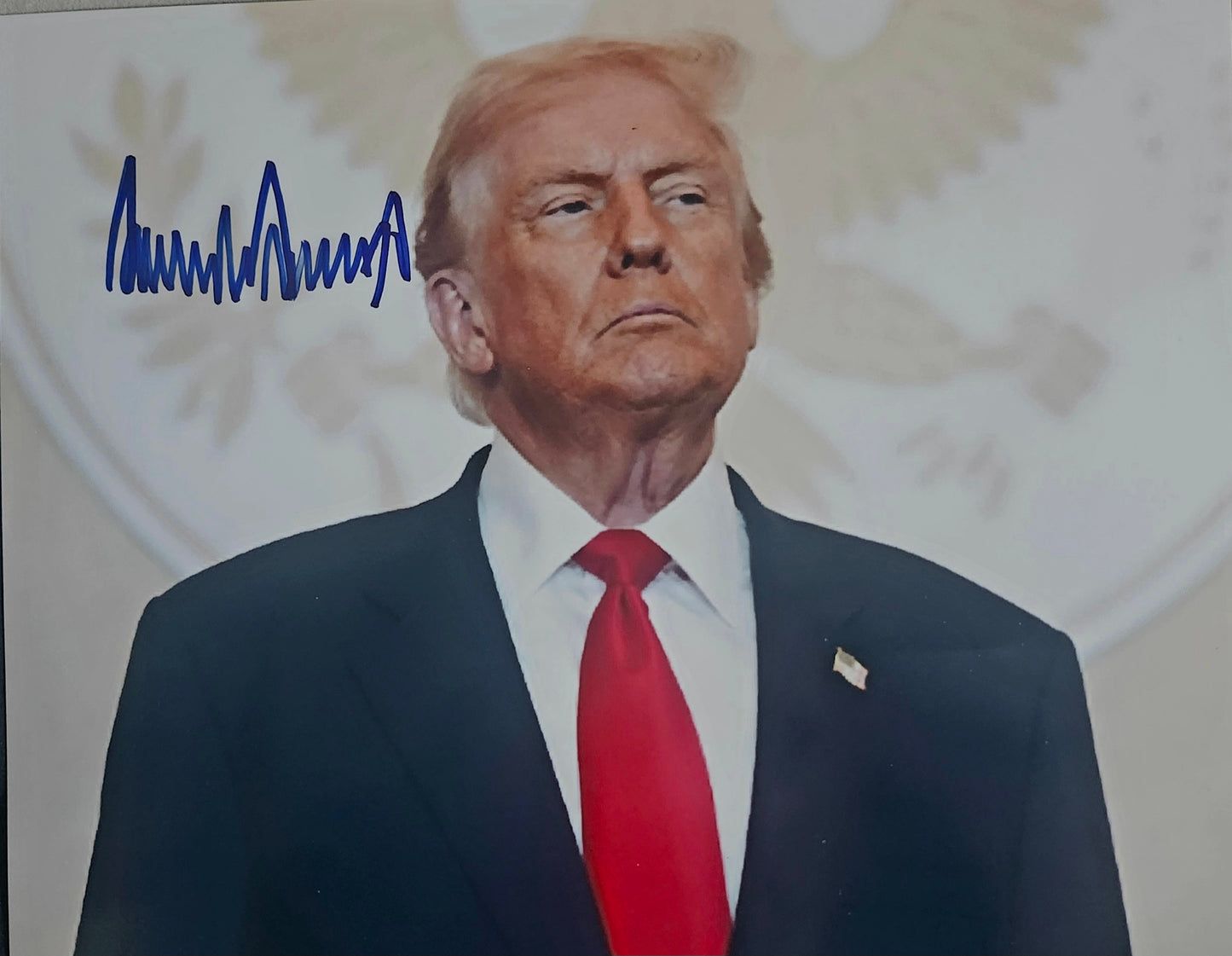 DONALD TRUMP Signed Photo  COA Hologram