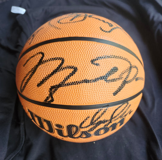 MICHAEL JORDAN AND NBA LEGENDS Signed Basketball COA Hologram