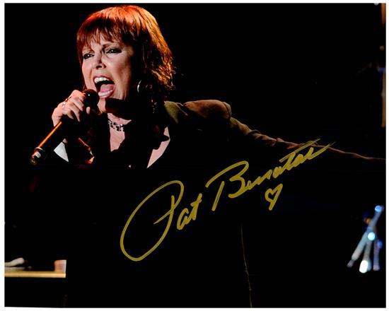 PAT BENATAR signed autographed photo COA Hologram Beckett Autographs