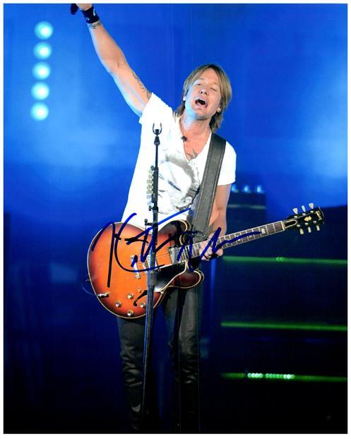 KEITH URBAN signed Autographed Photo COA Hologram Beckett Autographs