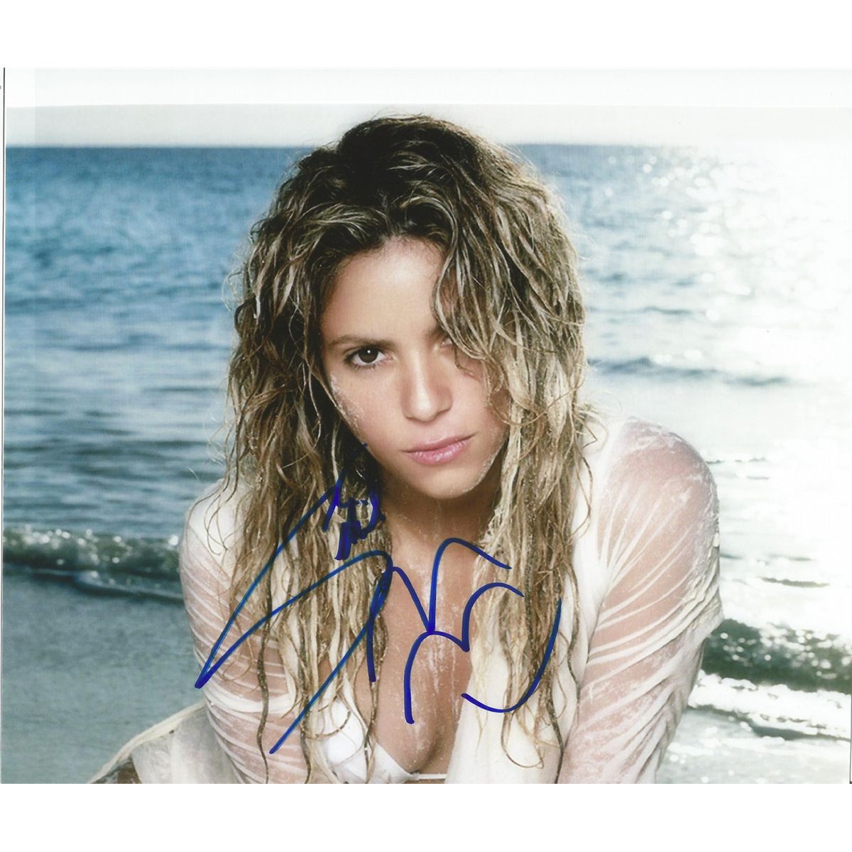 SHAKIRA signed autographed photo wet hair COA Hologram Beckett Autographs