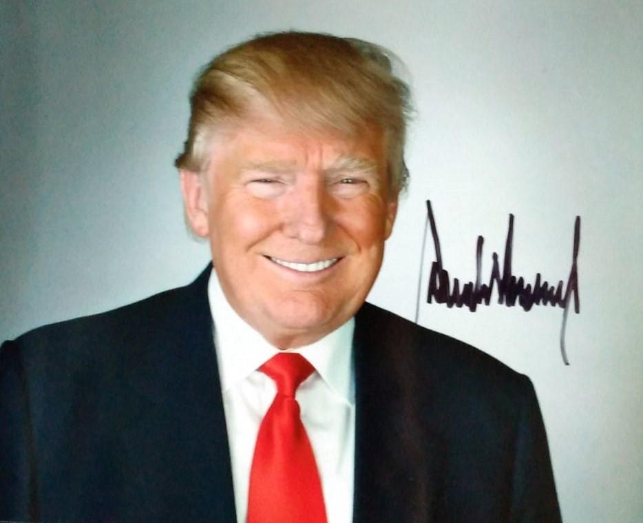 DONALD TRUMP signed autographed photo COA Hologram Beckett Autographs