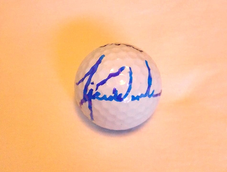 TIGER WOODS signed autographed golf Ball COA Hologram Beckett Autographs