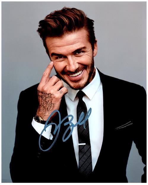 DAVID BECKHAM signed autographed photo COA Hologram Beckett Autographs