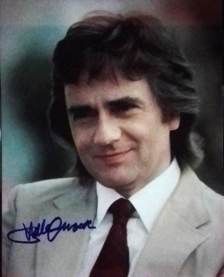 DUDLEY MOORE signed autographed photo COA Hologram Beckett Autographs