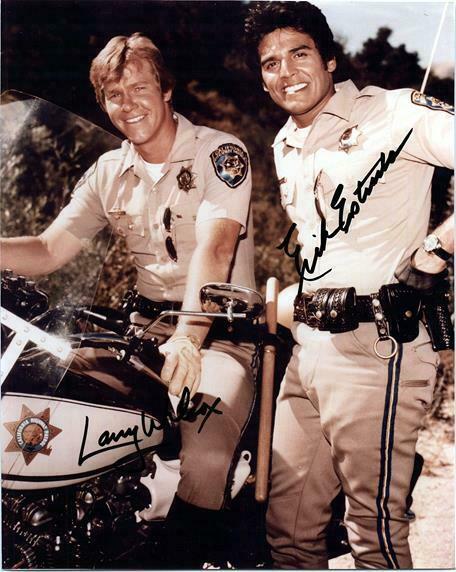 CHIPS CAST  signed autographed photo COA Hologram Beckett Autographs