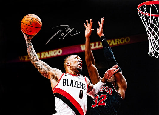 DAMIAN LILLARD signed autographed photo COA Hologram Beckett Autographs