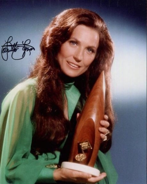 LORETTA LYNN signed autographed photo COA Hologram Beckett Autographs